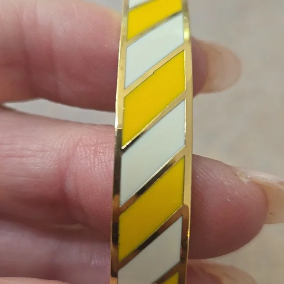 Kate Spade New York Idiom Gold Striped "Toe the Line" Enamel Bangle Bracelet - Picture 3 of 7